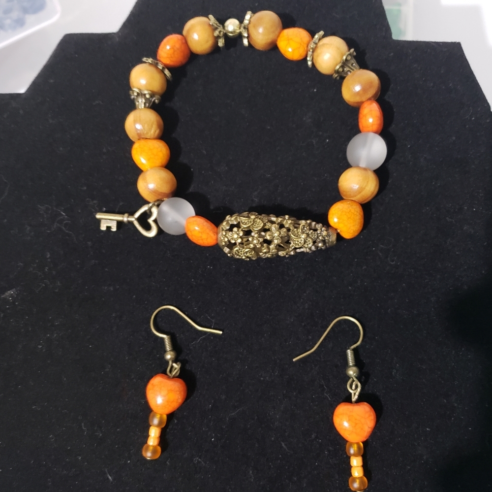 Handmade Bracelet & Earring Set 🧡